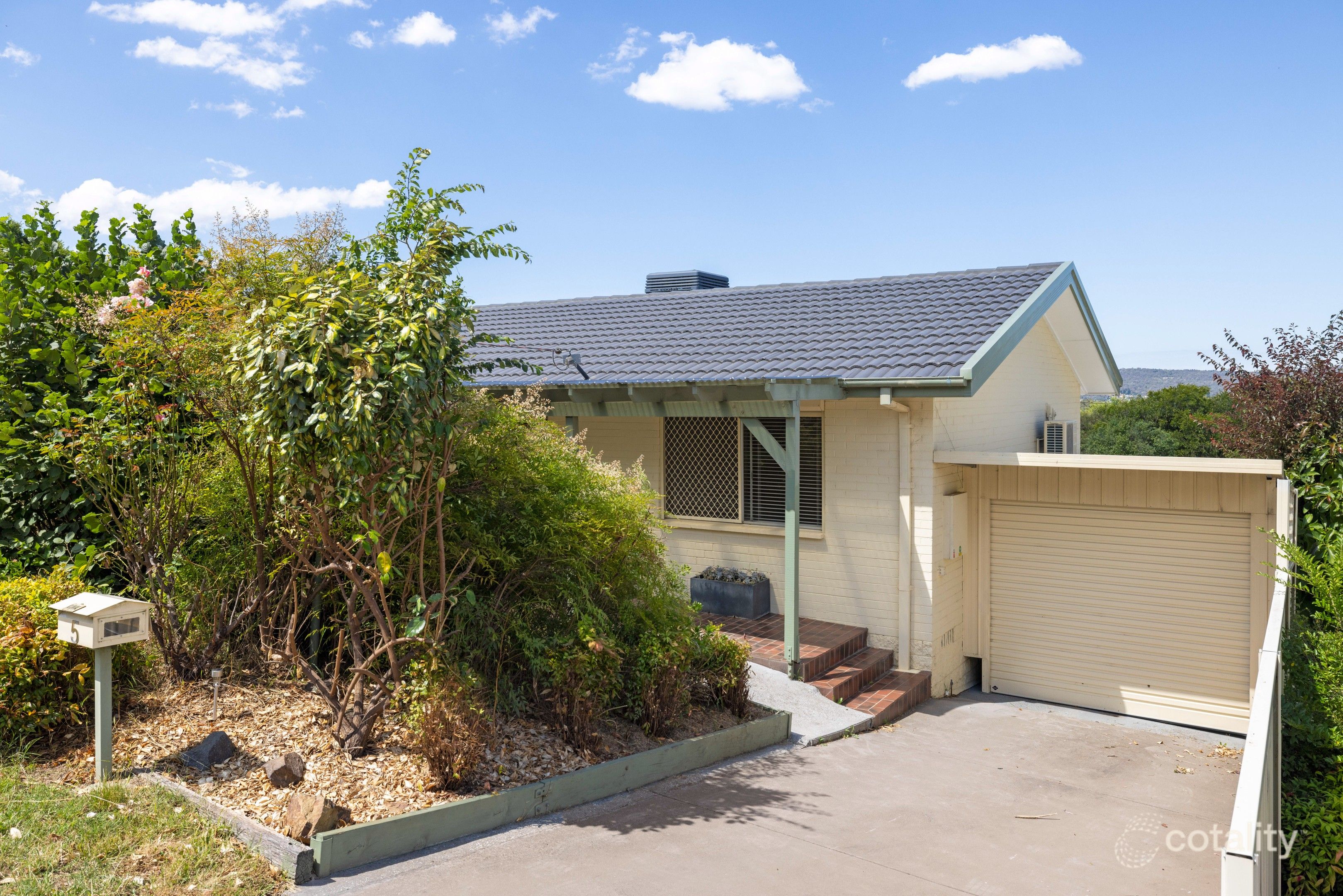 5 Brereton St, Queanbeyan West, NSW 2620