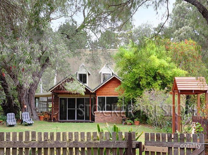 67 Gimbel Rd, Deepdene, WA 6290