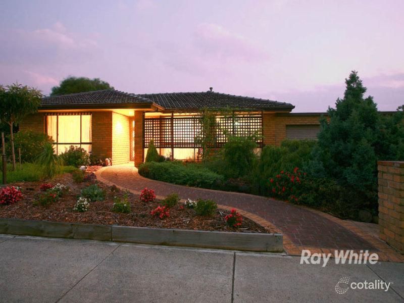 36 Elizabeth St, Cranbourne North, VIC 3977