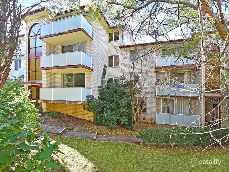 10/76-80 Hunter St, Hornsby, NSW 2077