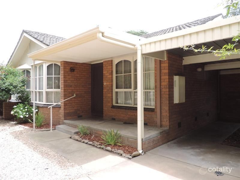 11 Burke St, Bright, VIC 3741