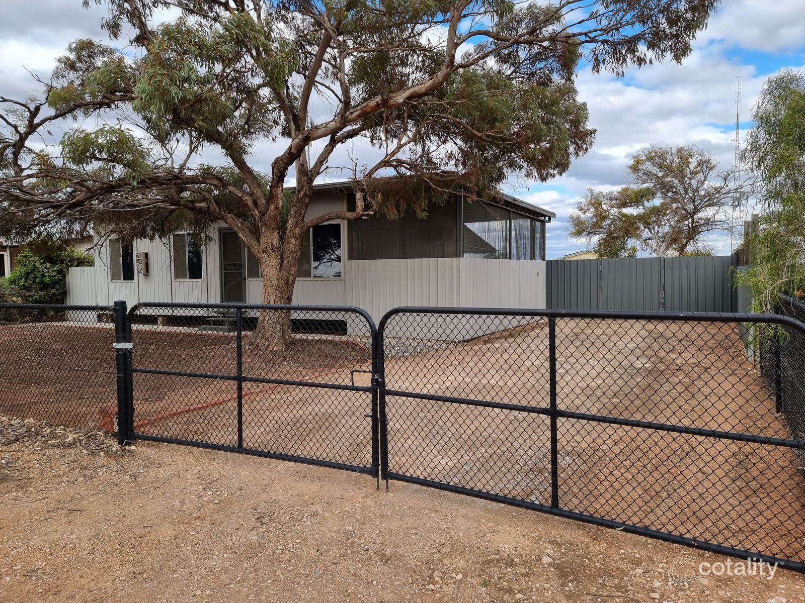 25 Gouge St, Morgan, SA 5320