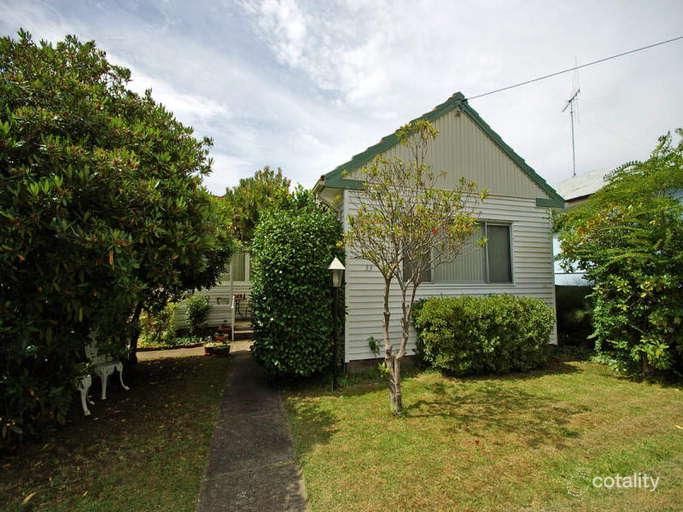 33 Enfield Ave, Lithgow, NSW 2790