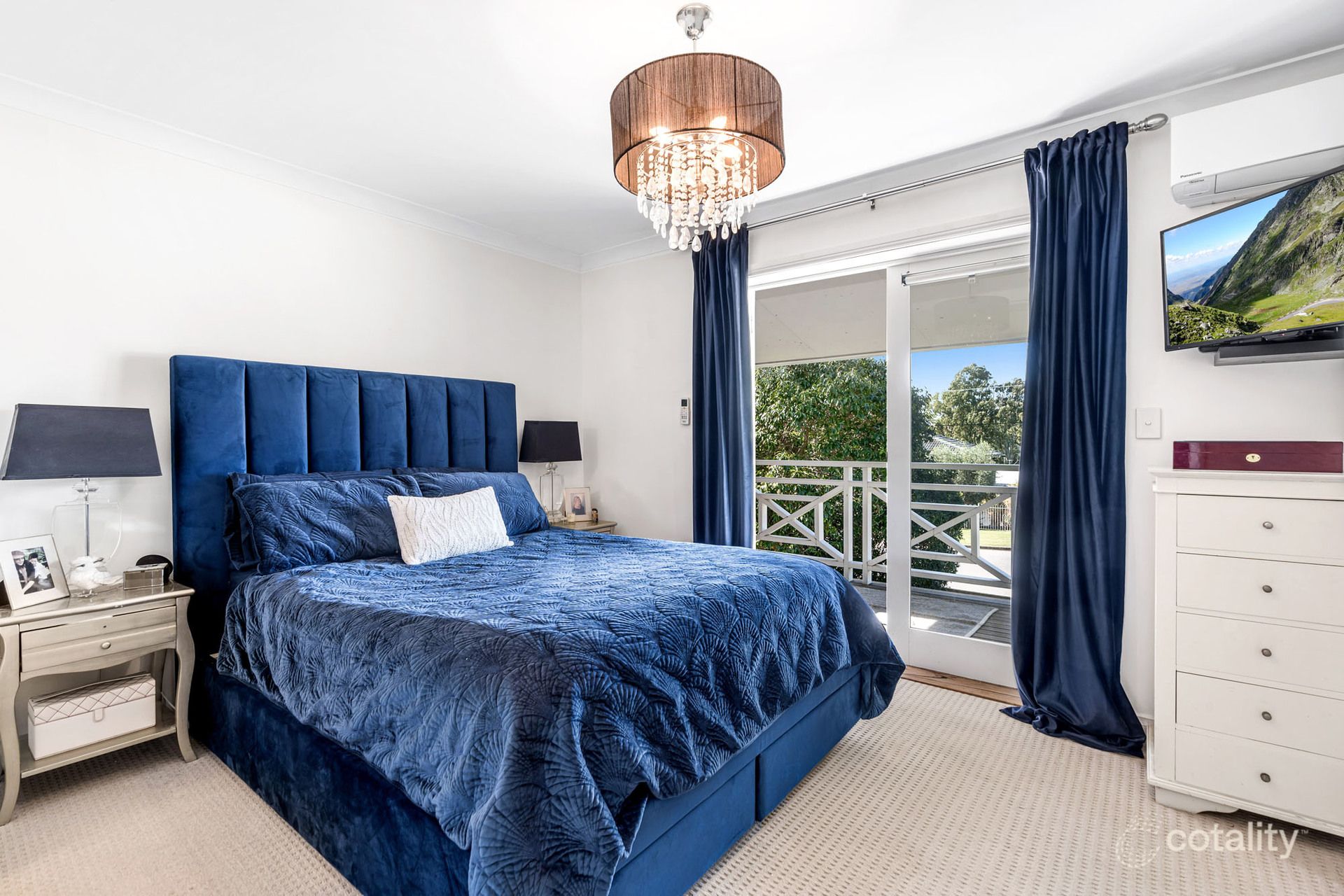 1 Pigeon Ct, Birkdale, QLD 4159