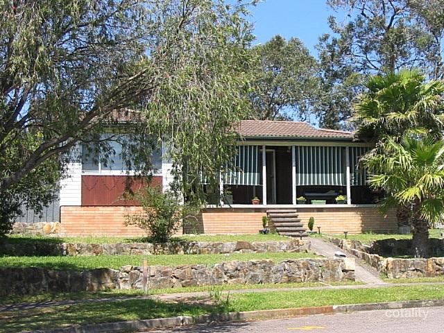 4 Craster Cl, Rankin Park, NSW 2287