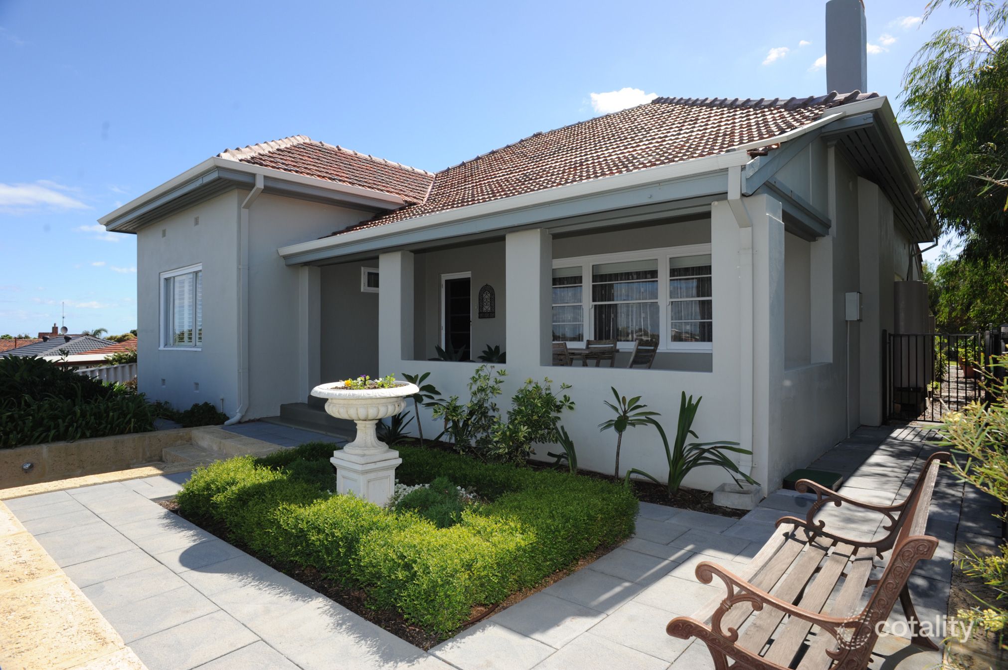 28 Beach Rd, South Bunbury, WA 6230