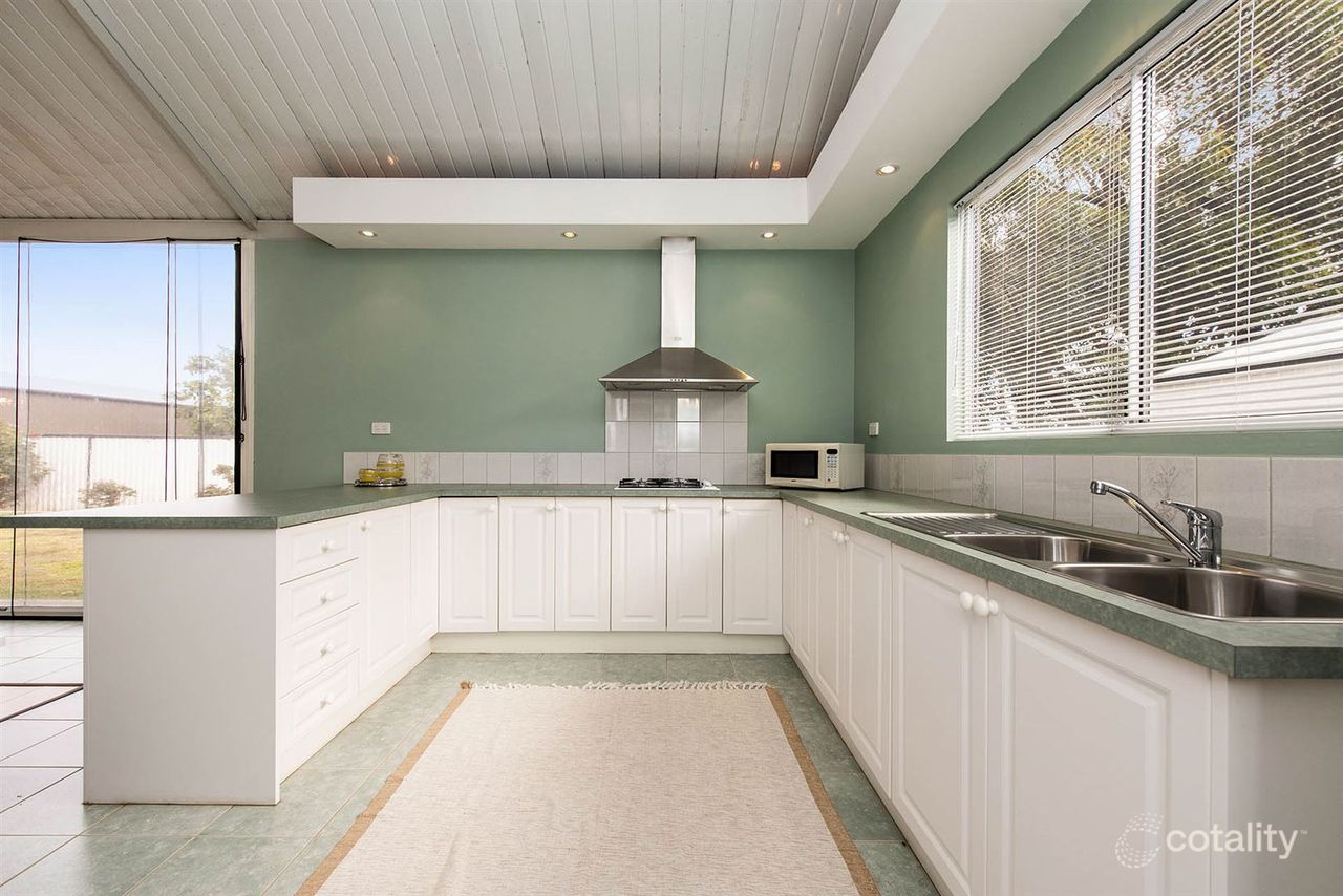 28 Robinson St, Gingin, WA 6503