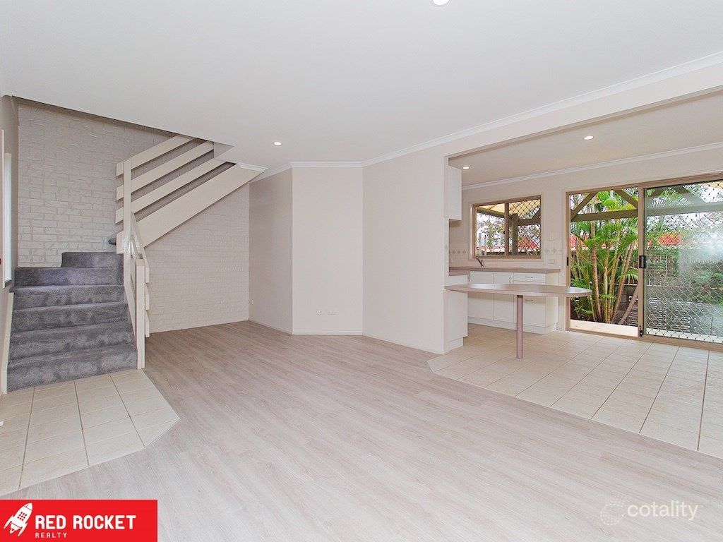 2/4 Fermont Rd, Underwood, QLD 4119