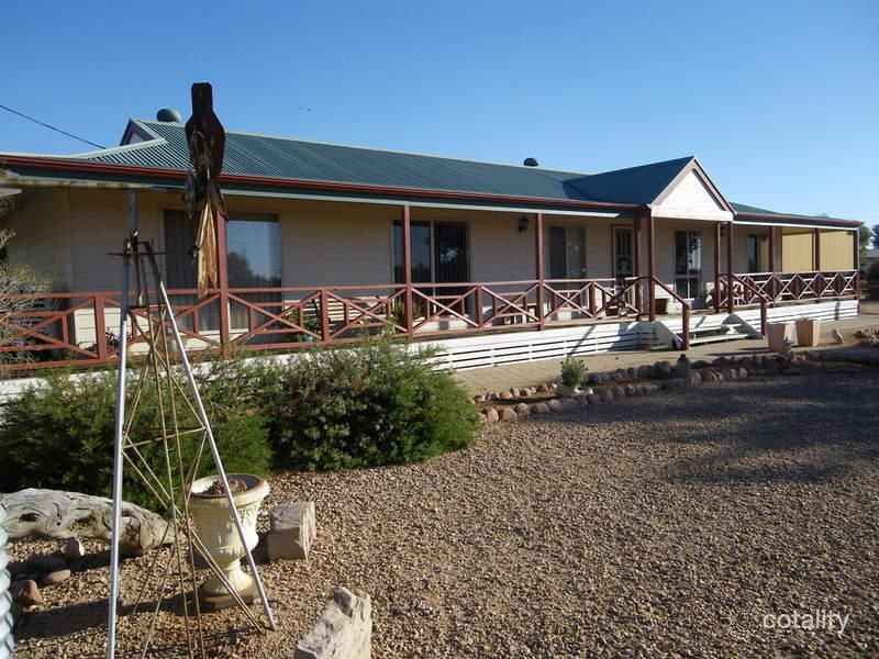 210 Railway Tce, Coonamia, SA 5540