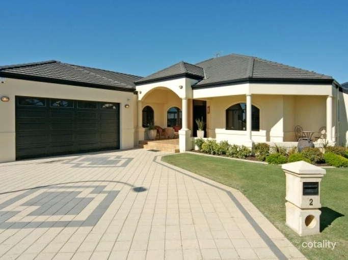 2 Bight Ct, San Remo, WA 6210