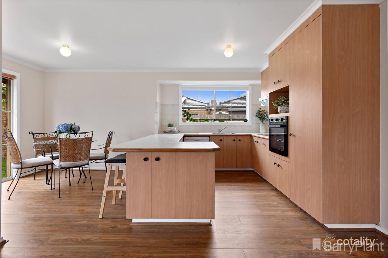 2/12-13 Henty St, Pakenham, VIC 3810