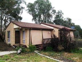 2/42 Bellchambers Cres, Banks, ACT 2906