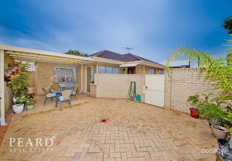 18 Moorland St, Scarborough, WA 6019
