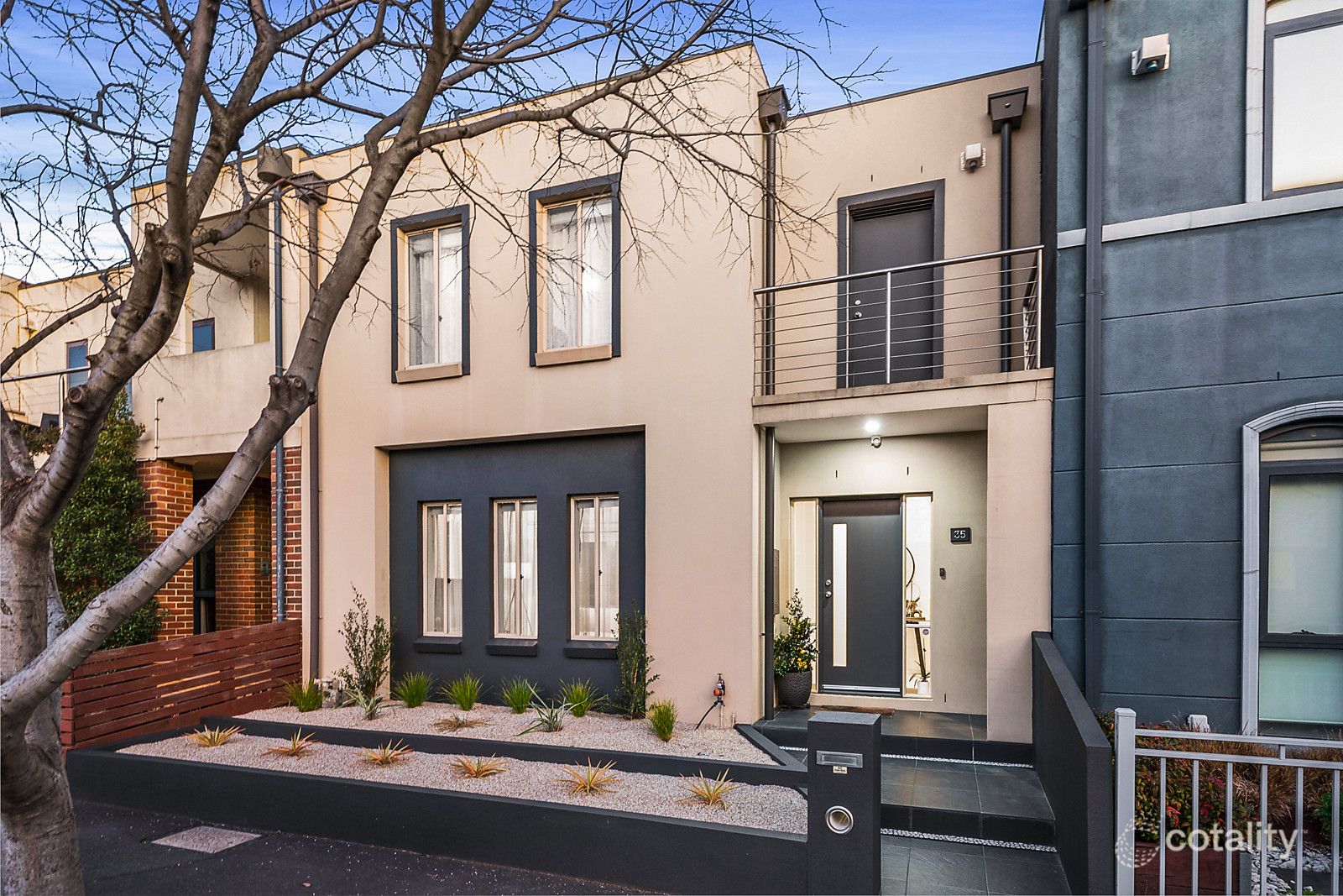 35-37 Wakefield St, Kensington, VIC 3031