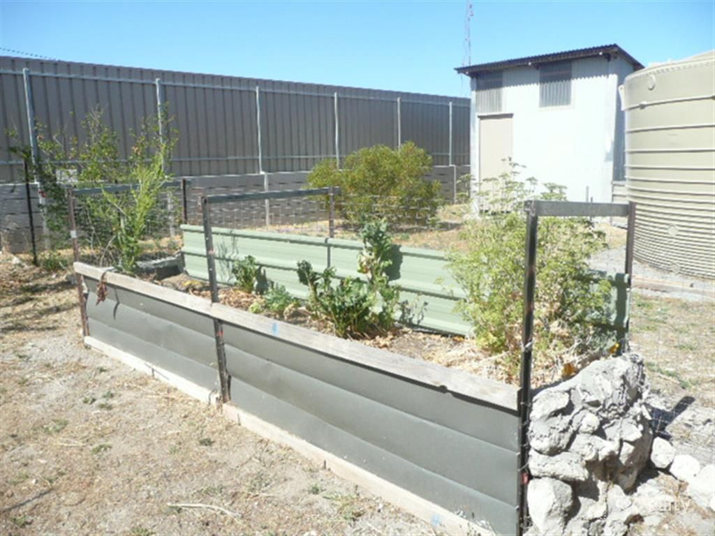 9 Second St, Wangary, SA 5607