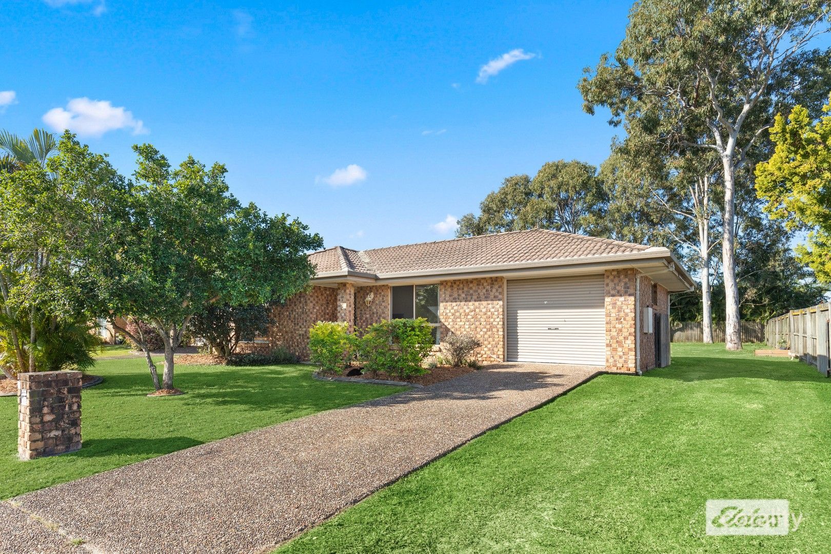 10 Brolga Ct, Eli Waters, QLD 4655