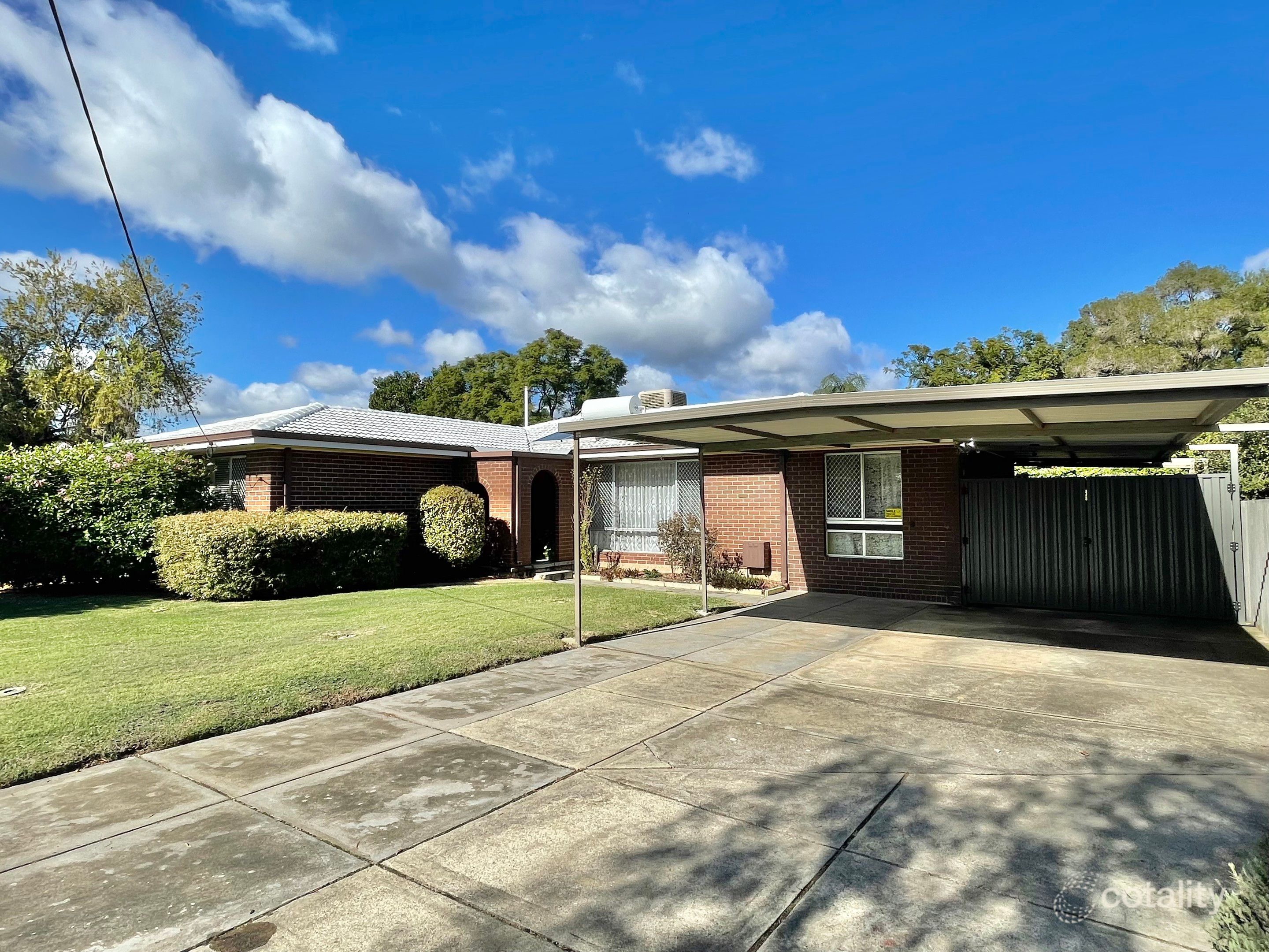 29 Sussex Rd, Forrestfield, WA 6058