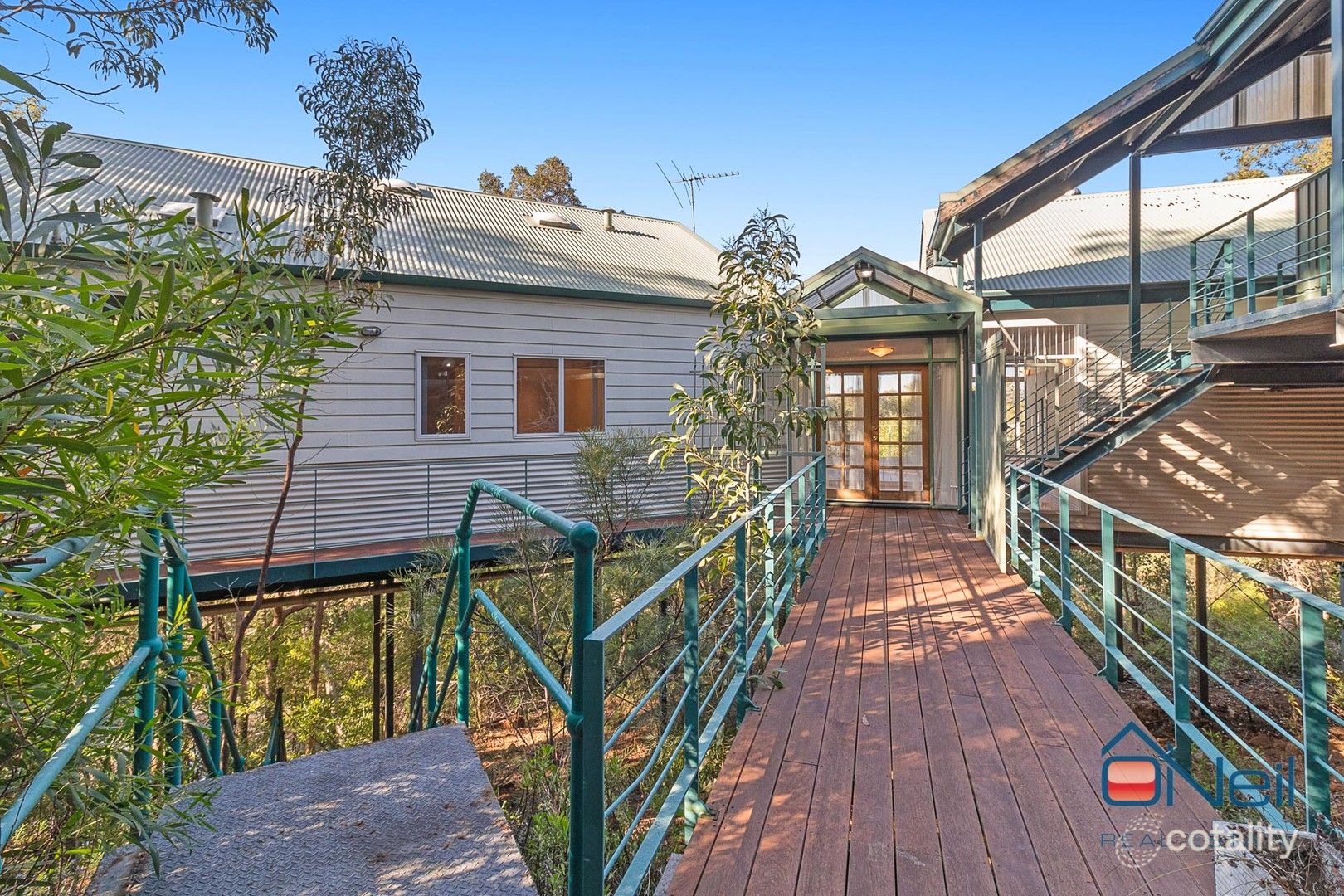16 Echo Rd, Kalamunda, WA 6076