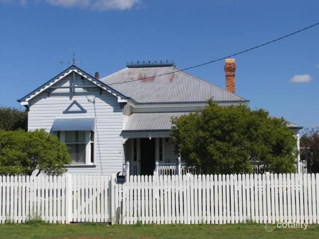 13 John St, Clifton, QLD 4361