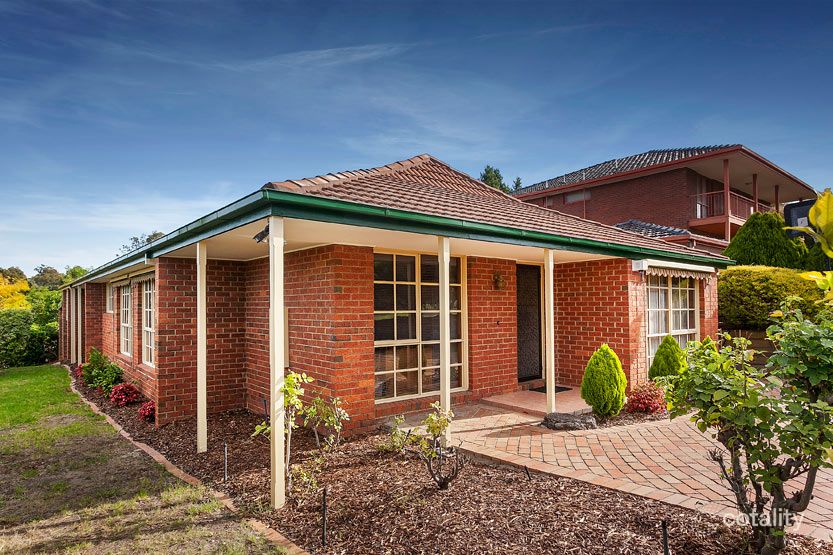1 Maverick Cl, Doncaster, VIC 3108