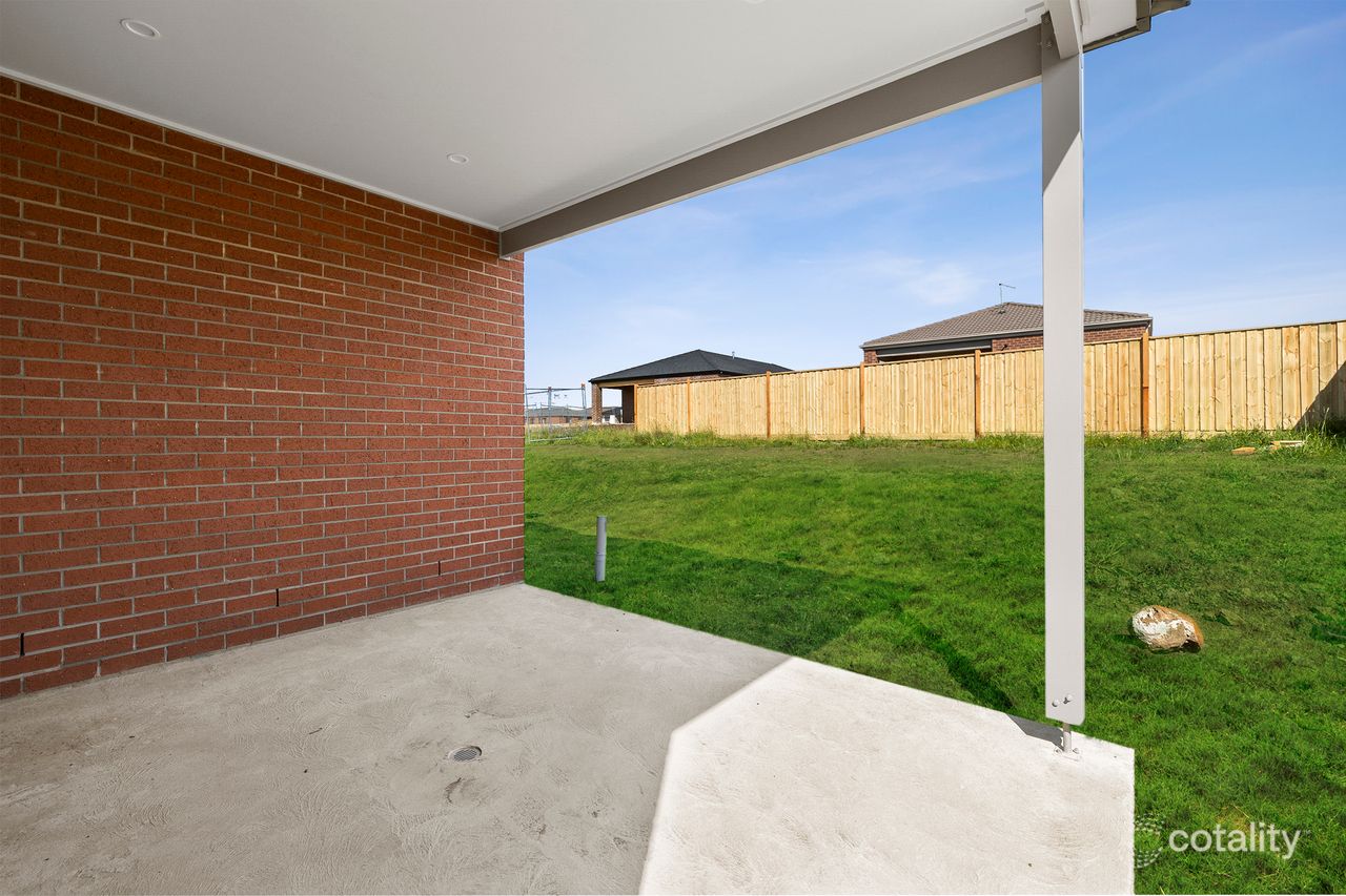 4 Corvara Dr, Winter Valley, VIC 3358