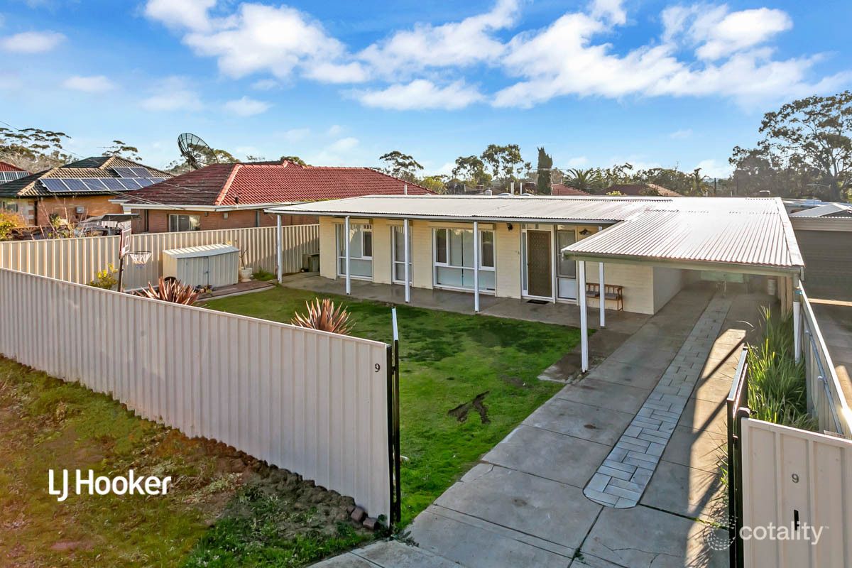 9 Valda Rd, Para Hills, SA 5096