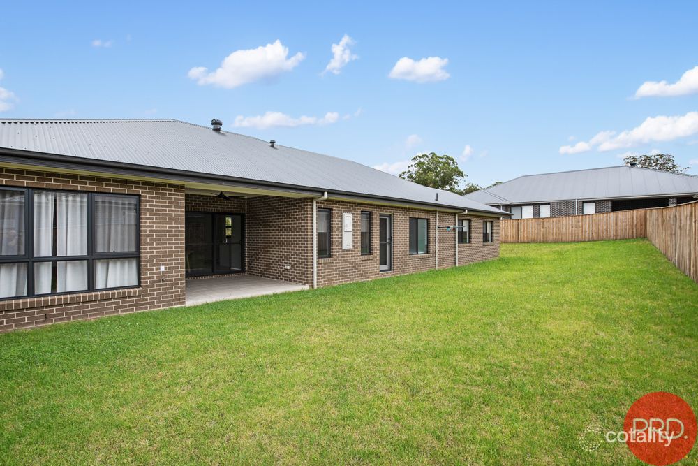 124 Talleyrand Cct, Greta, NSW 2334