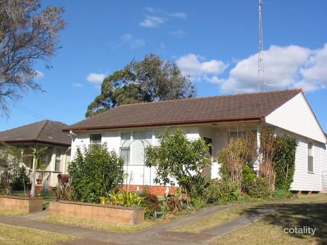 7 Long Cres, Shortland, NSW 2307