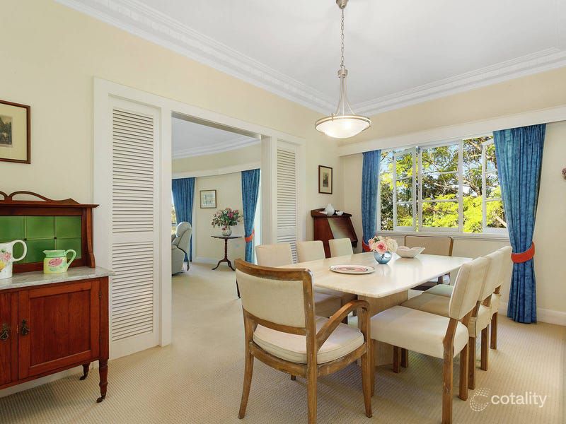 7 Stonehenge St, Chapel Hill, QLD 4069