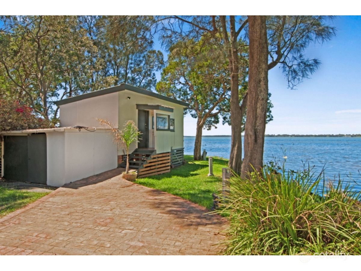 19 Malvina Pde, Gorokan, NSW 2263