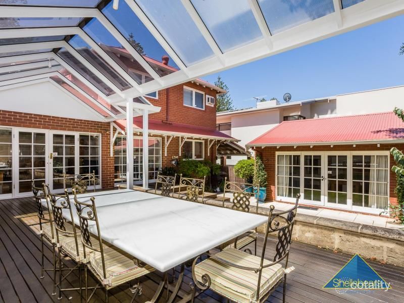 35 Pearse St, Cottesloe, WA 6011
