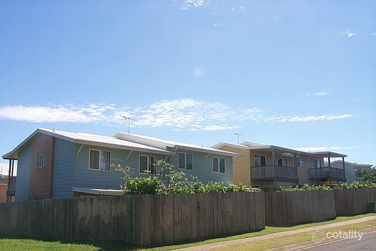 11 Trevally Cres, Manly West, QLD 4179