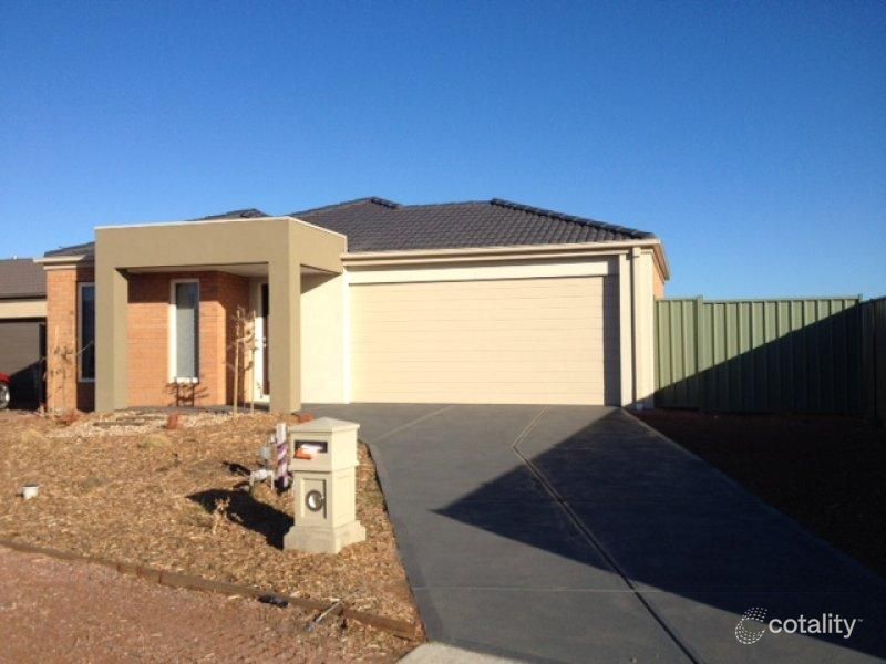 4 Amesbury Ave, Wyndham Vale, VIC 3024