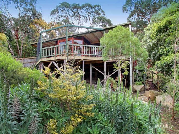 90 Ellerina Rd, Mount Martha, VIC 3934