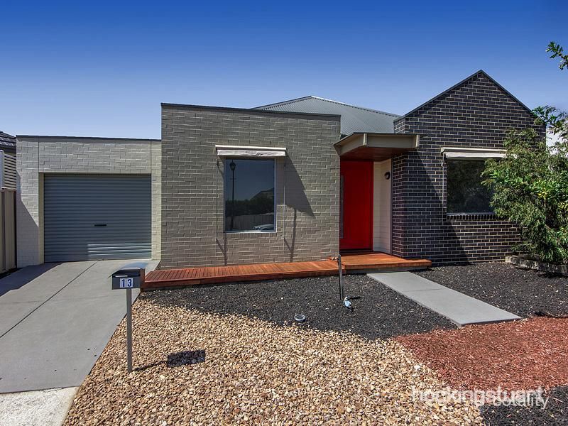 13 Cullen Tce, Caroline Springs, VIC 3023
