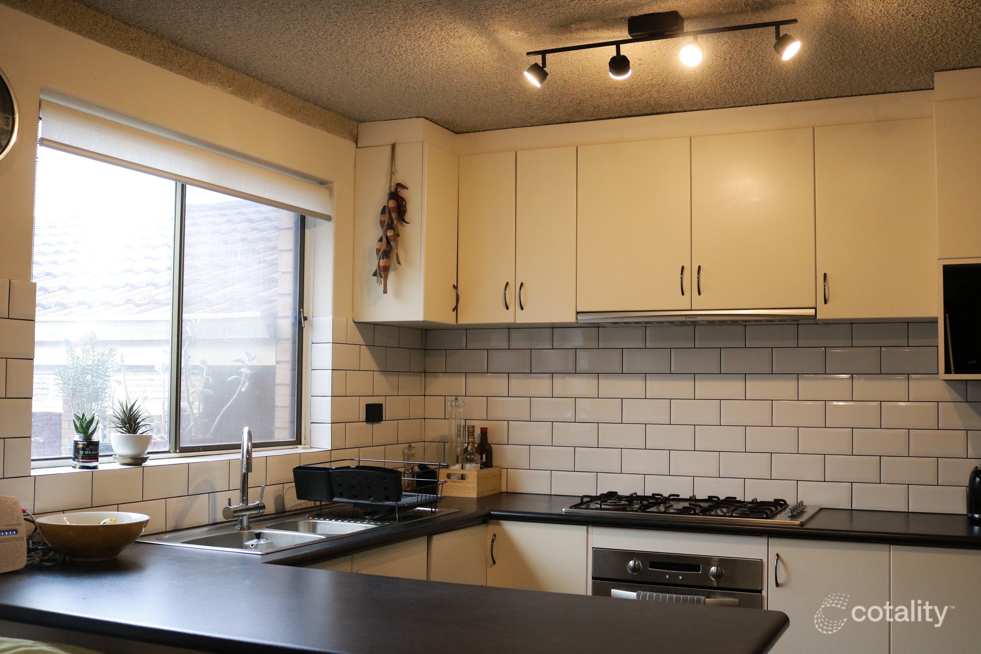 4/22 Hookwood Rd, Morley, WA 6062