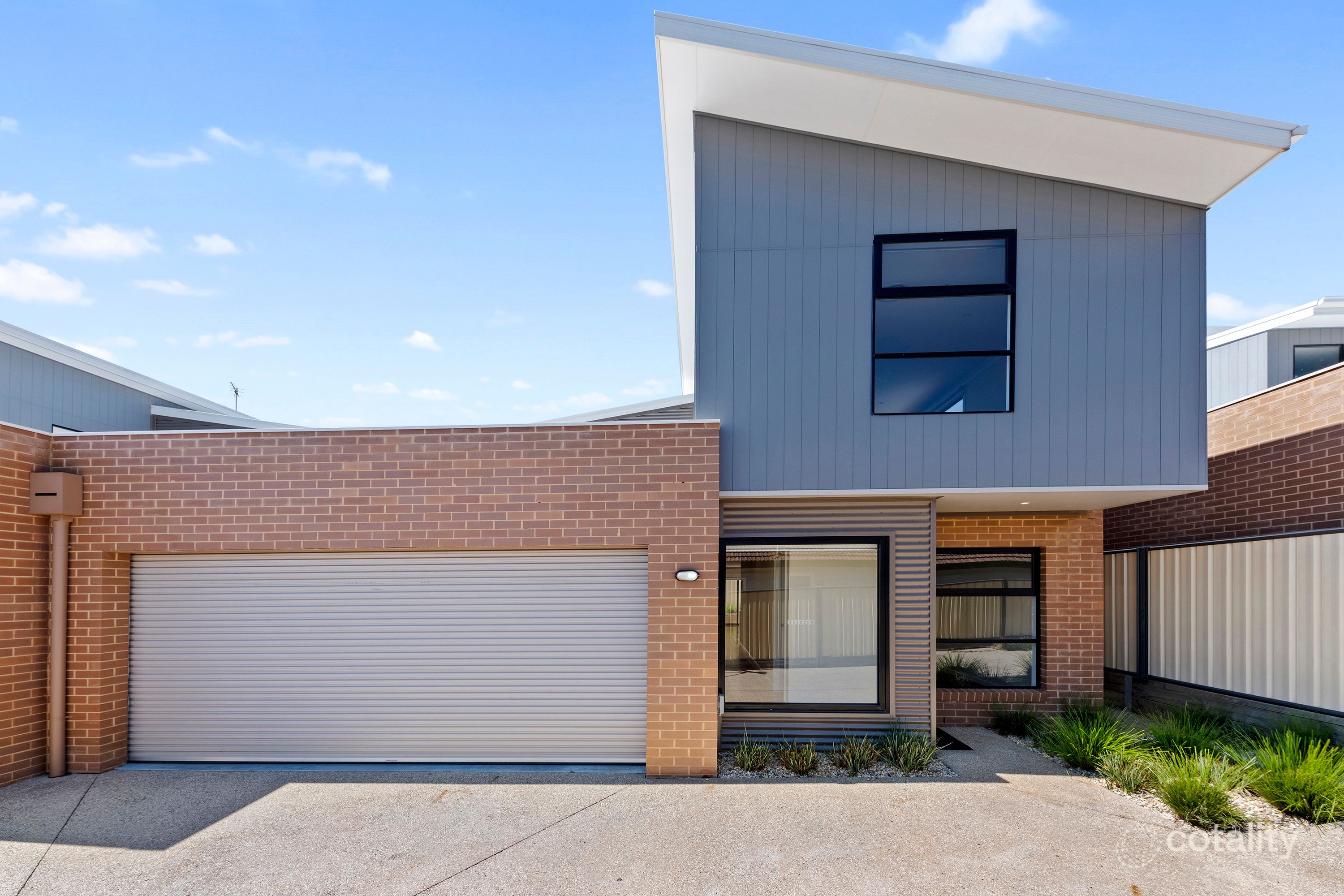 2/44a Curtin St, Flora Hill, VIC 3550