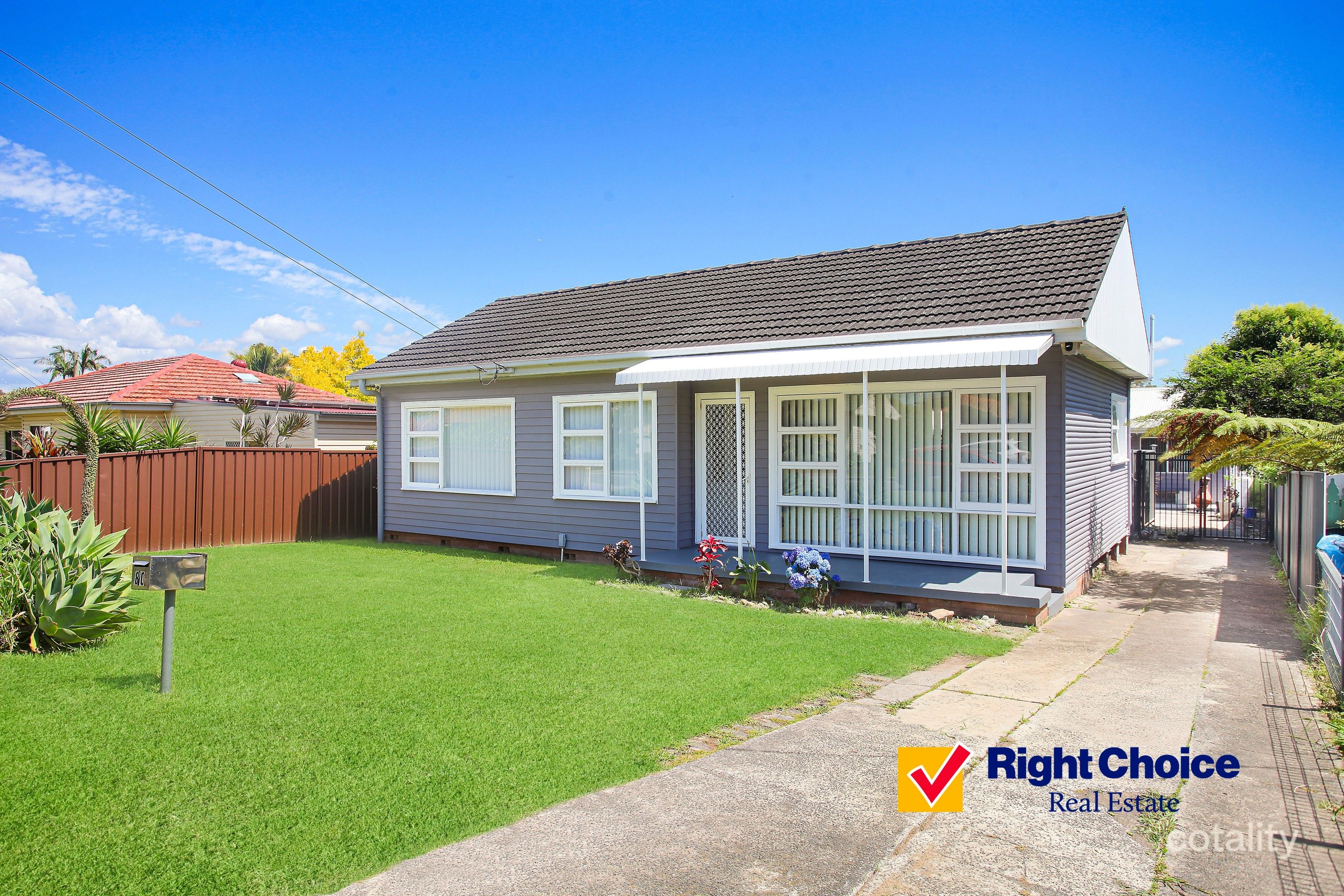 80 Parkes St, Oak Flats, NSW 2529