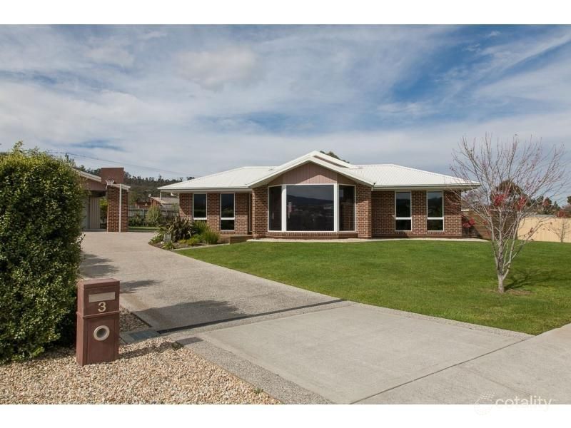 3 Old Farmhouse Ct, Kingston, TAS 7050