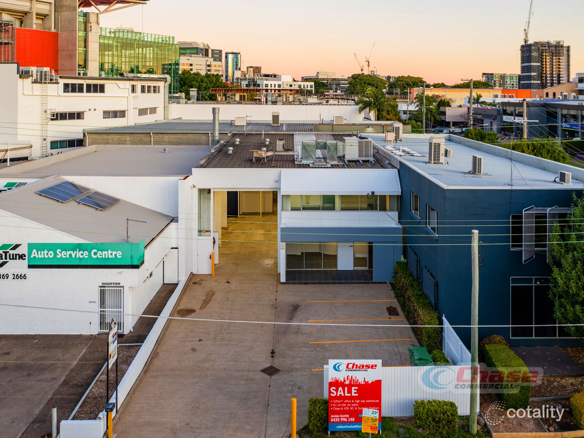 12 Heussler Tce, Milton, QLD 4064