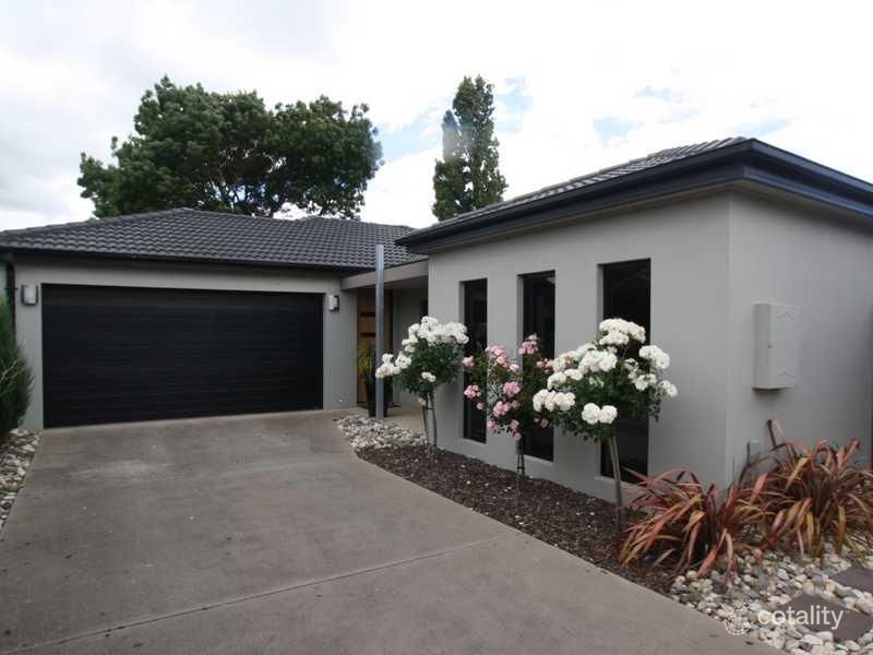 2/3 Rosney Ct, Alfredton, VIC 3350