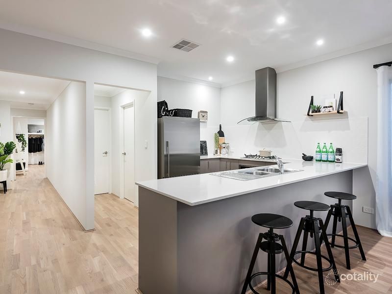 17 Pistacia Rd, Forrestfield, WA 6058