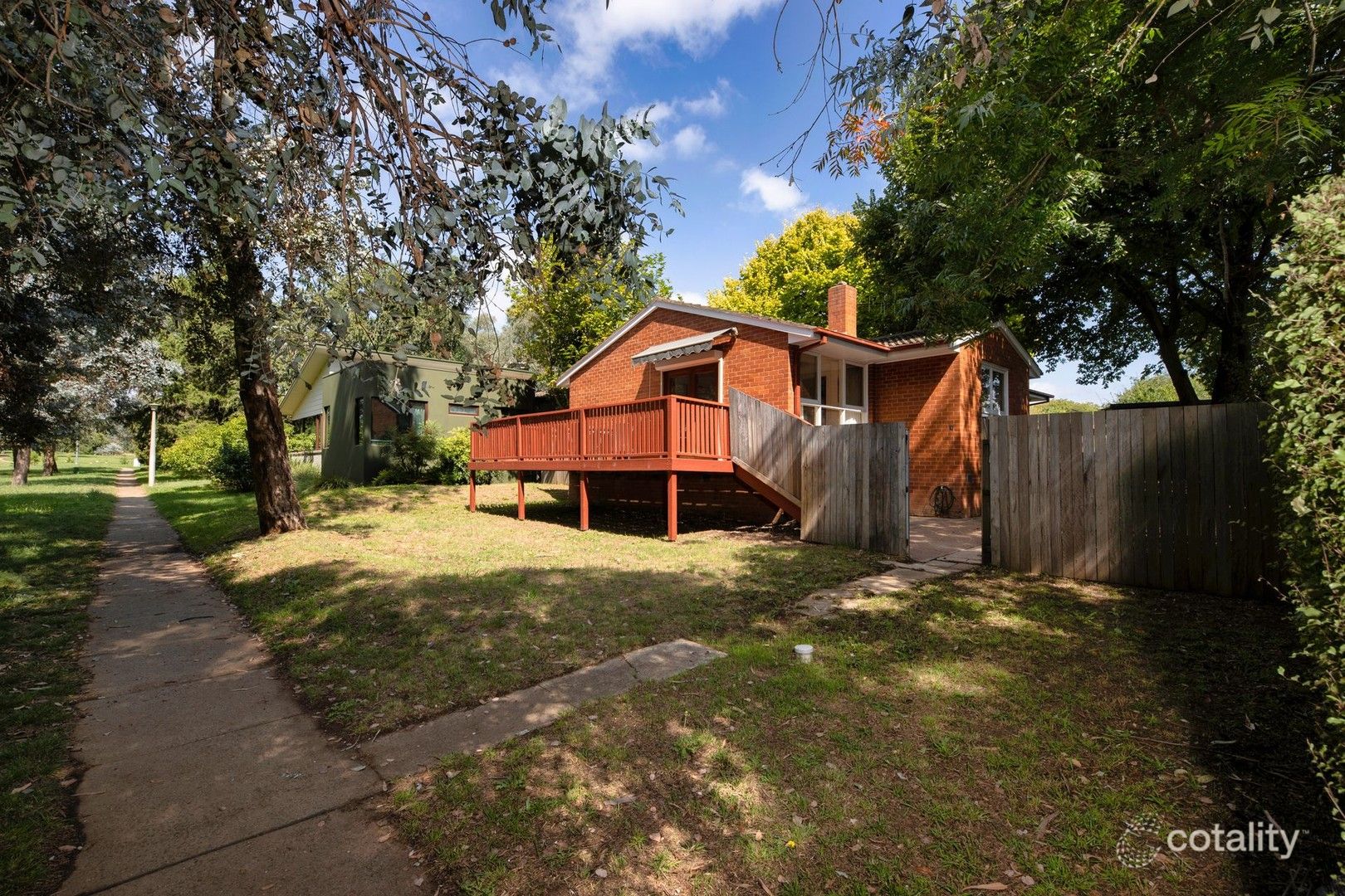 9 Philp Pl, Curtin, ACT 2605