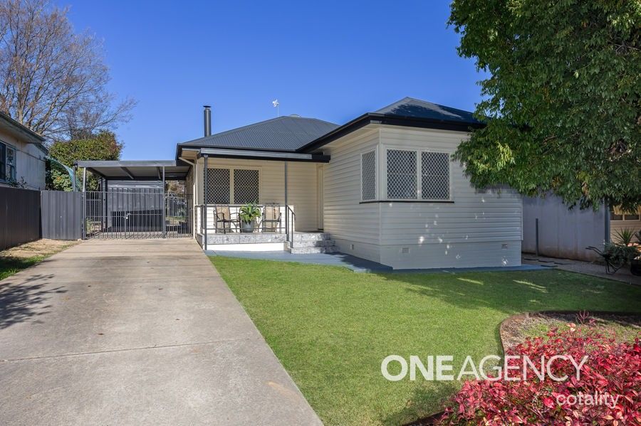 136 Fernleigh Rd, Mount Austin, NSW 2650