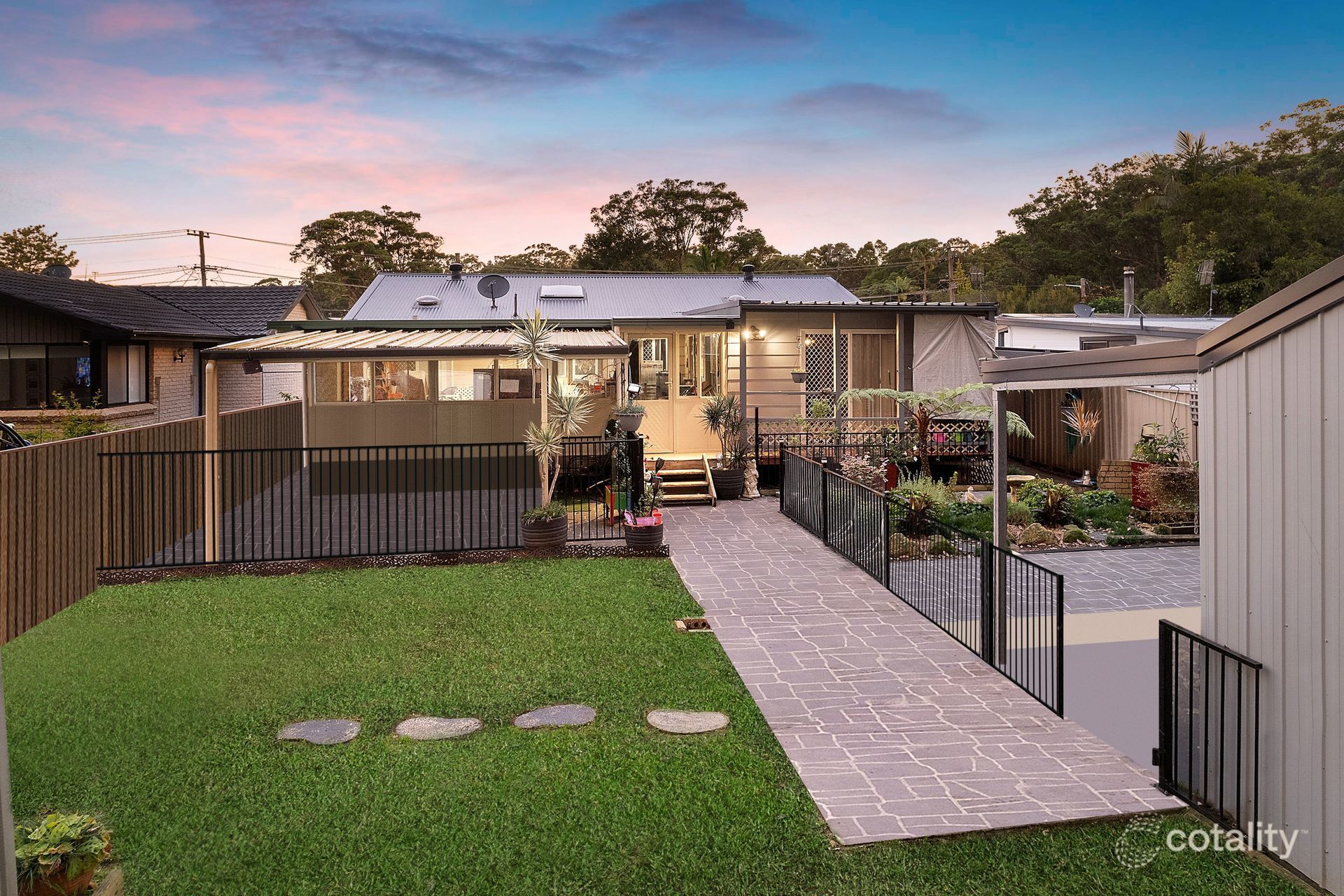 97 Platypus Rd, Berkeley Vale, NSW 2261