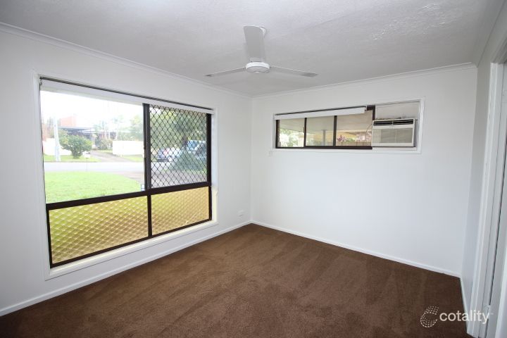 9 Koonwarra St, Labrador, QLD 4215