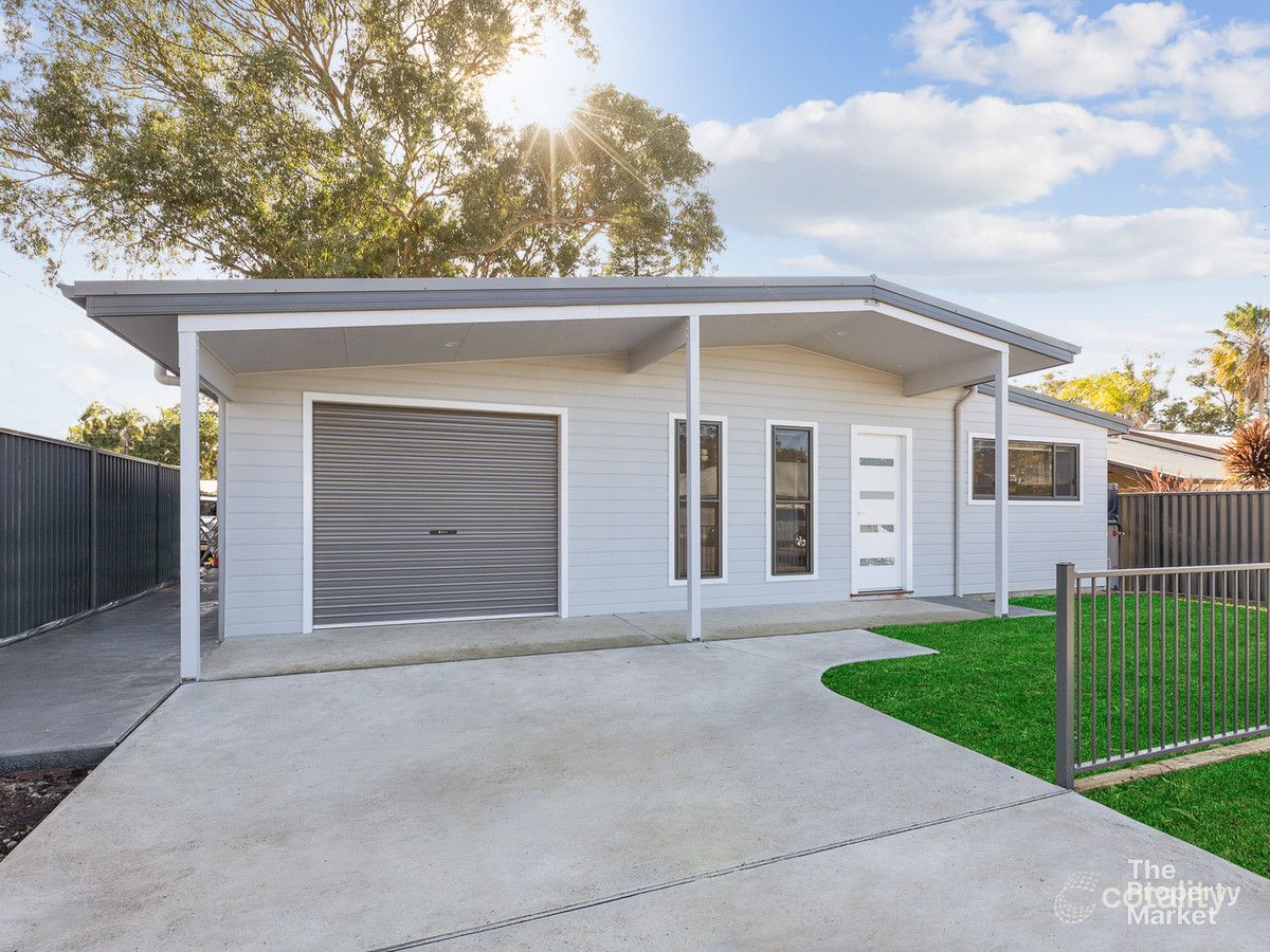 31 Warwick Ave, Mannering Park, NSW 2259