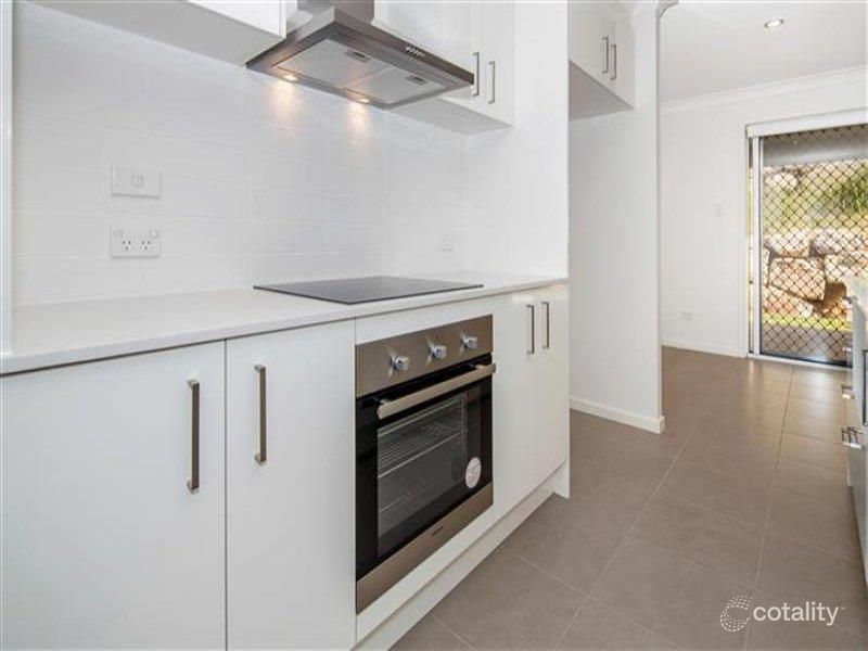 32 Kenneth Dr, Augustine Heights, QLD 4300