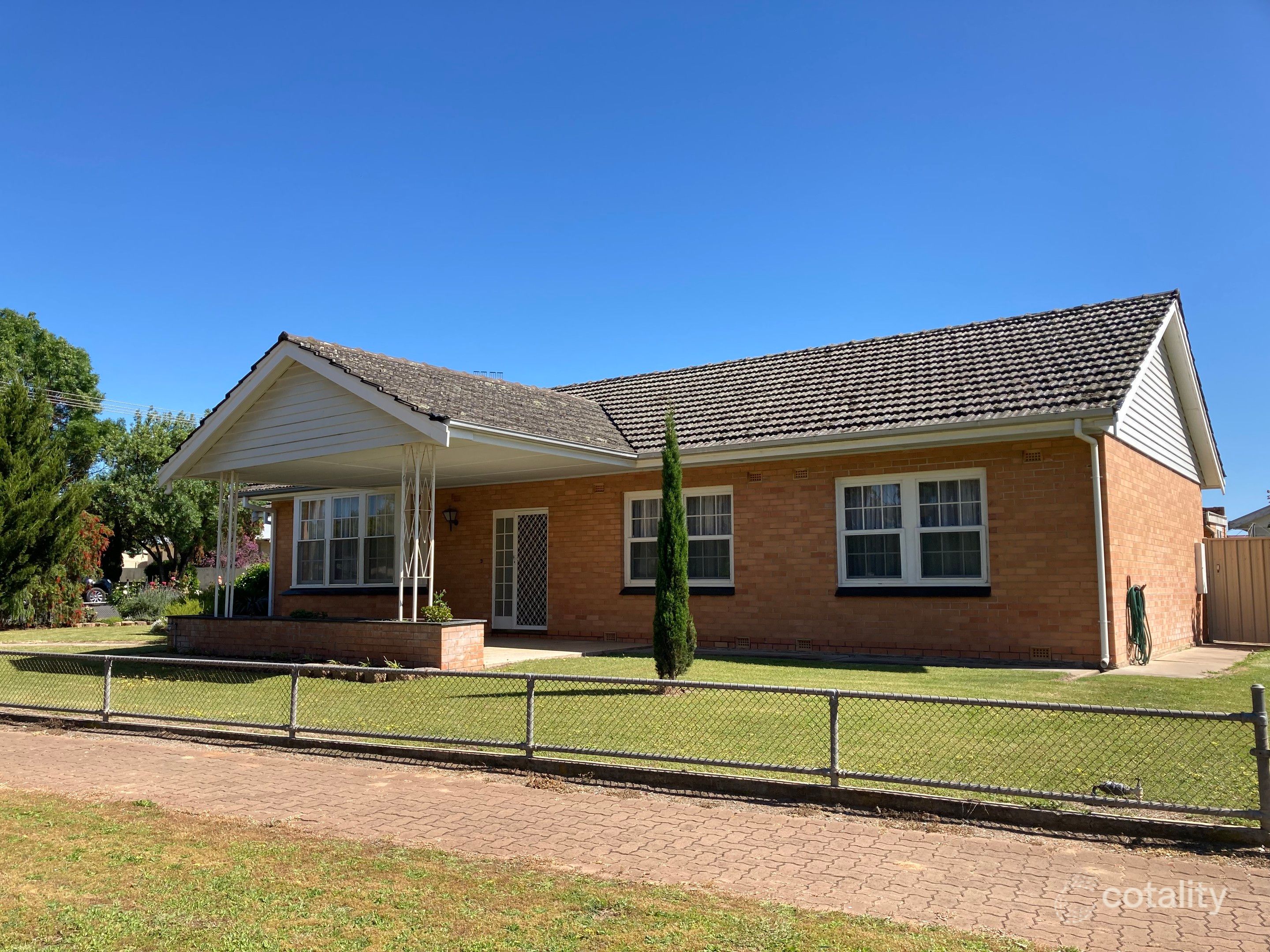 2 Tatiara Tce, Bordertown, SA 5268