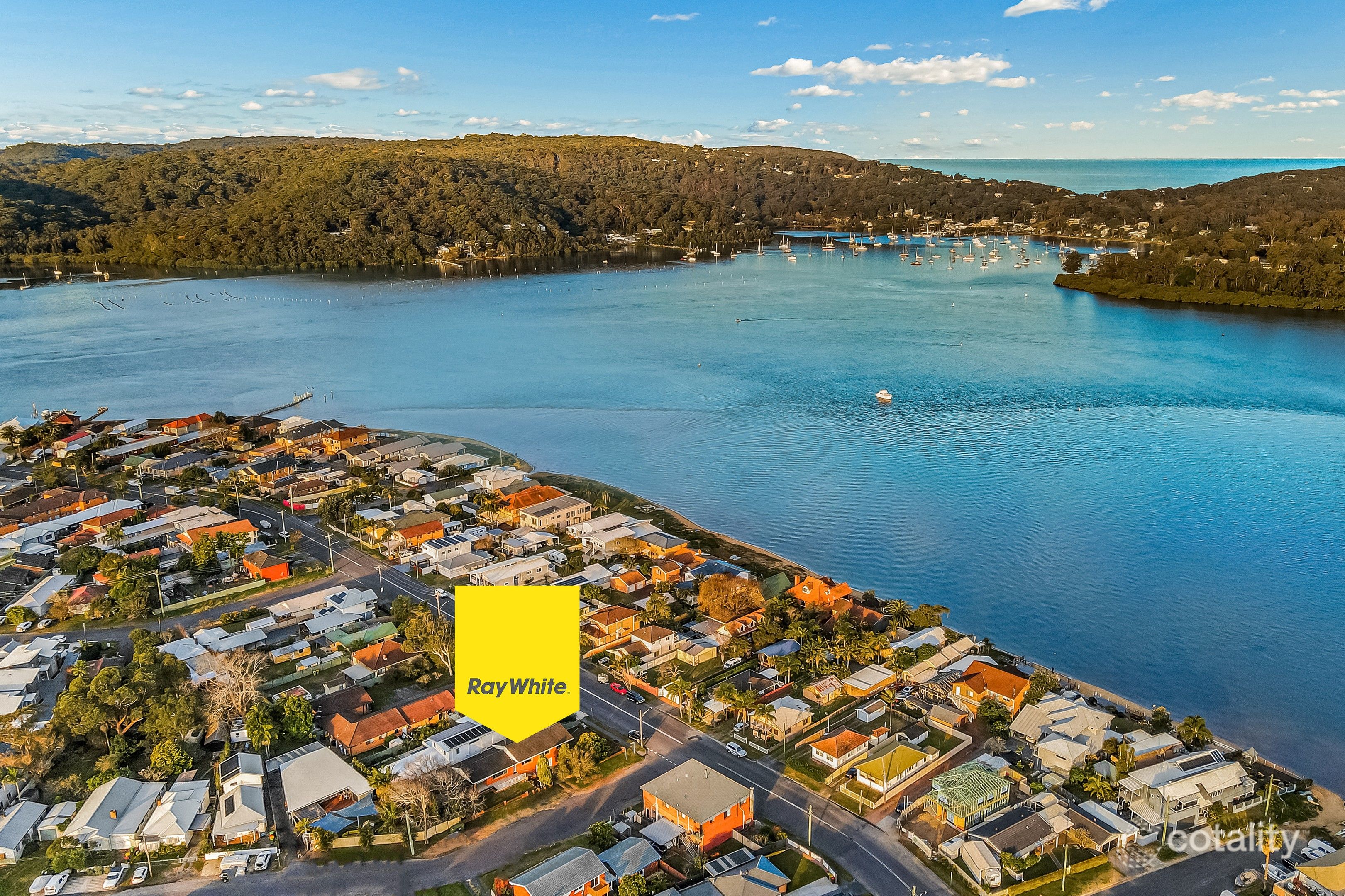 195 Booker Bay Rd, Booker Bay, NSW 2257